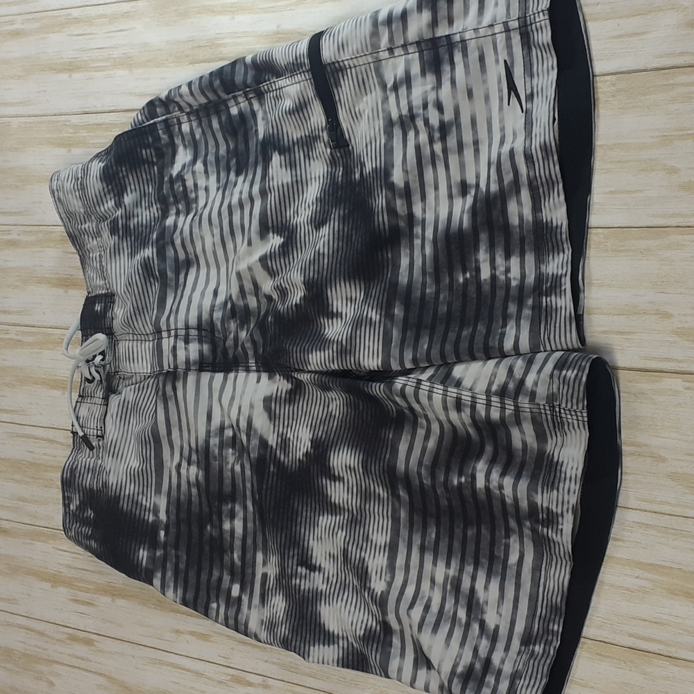 Speedo Men's Swim Trunks Size Medium